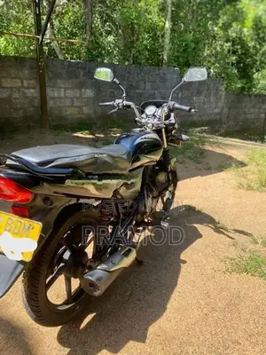 Bajaj Platina 100 2015