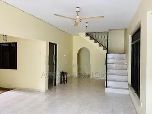 5BR House for Sale in Pitakotte