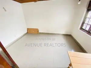 5BR House for Sale in Pitakotte