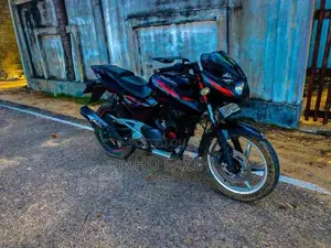 Bajaj Pulsar 180 2010