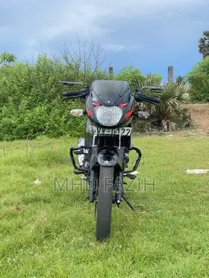 Bajaj Pulsar 180 2010