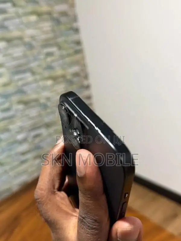 Apple iPhone 15 128GB (Used)