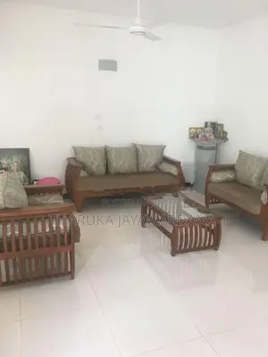 3 Story House for Rent Kesbewa