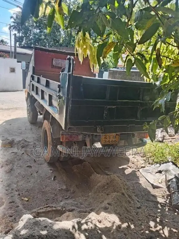 Mitsubishi Canter 1981