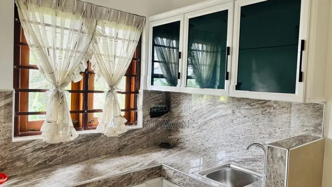 Fully Furnished Upstair House for Rent in Kesbewa