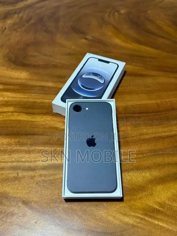 Apple iPhone 16e 128GB (Used)