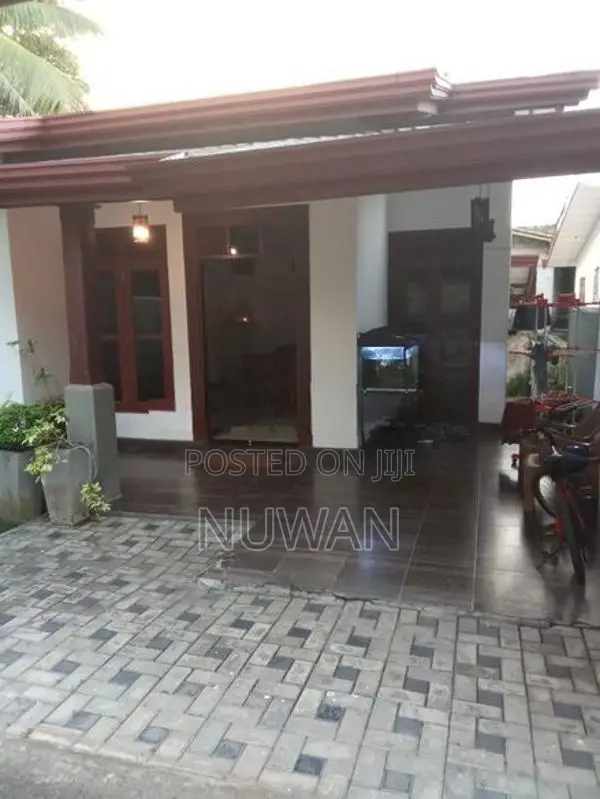 3 Bedrooms House for Sale in Batuwandara, Kesbewa.