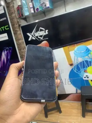 Apple iPhone 11 (Used)