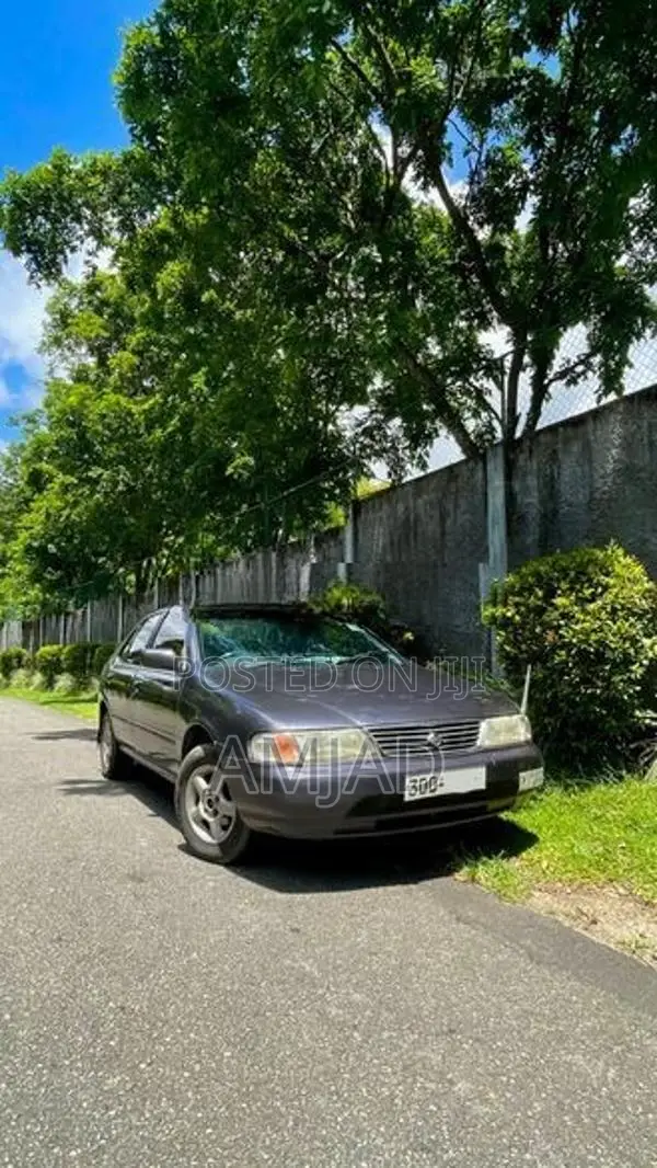 Nissan Sunny FB 14 1997