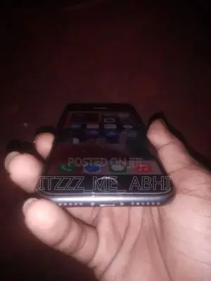 Apple iPhone 7 (Used)