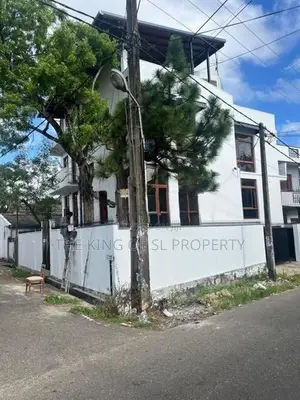 House for sale in Dehiwala