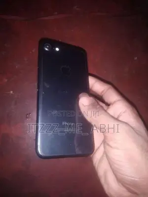 Apple iPhone 7 (Used)