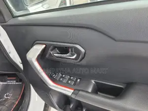 Toyota Raize Z HYBRID BLIND SPOT 2025