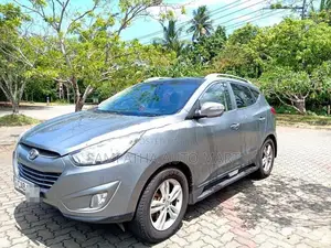 Hyundai Tucson DIESAL MOONROOF 2013
