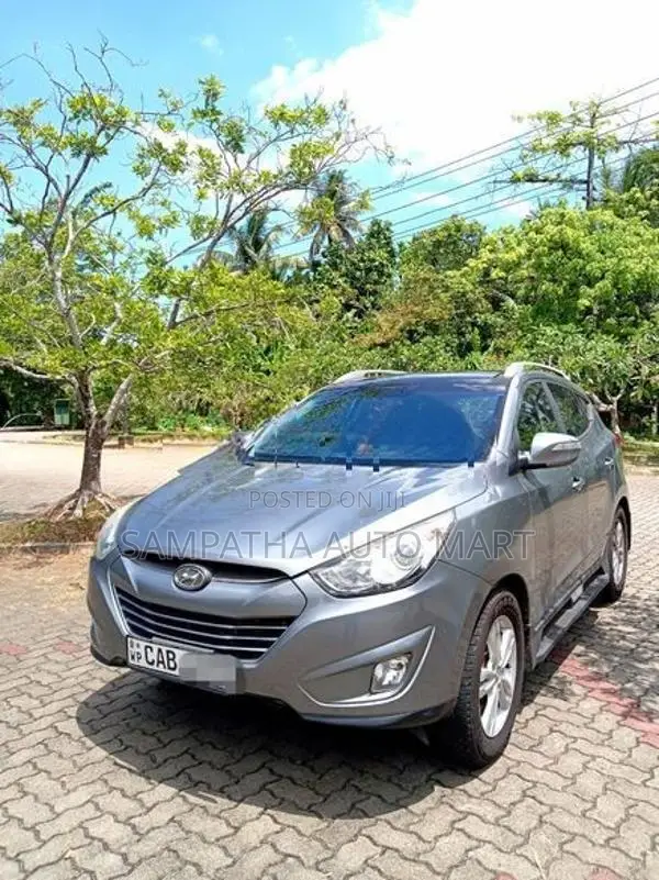 Hyundai Tucson DIESAL MOONROOF 2013