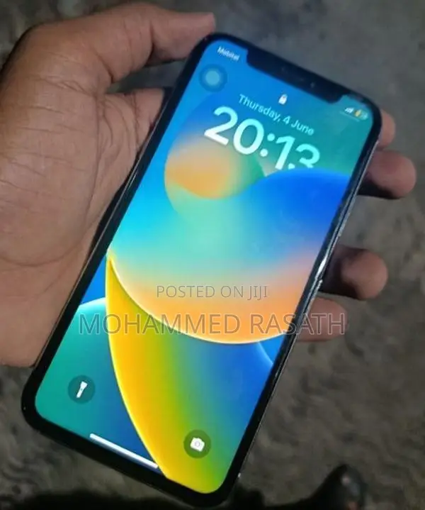 Apple iPhone X (Used)