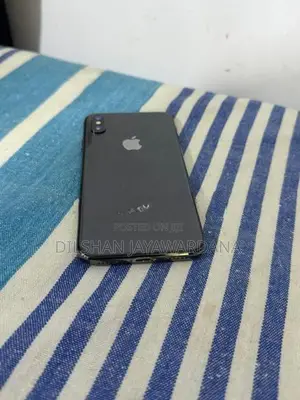 Apple iPhone X (Used)