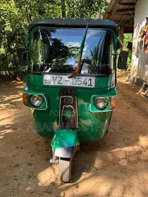Bajaj RE 2012