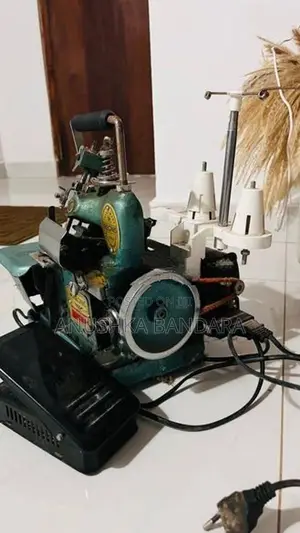 Regnis Dc22 3-Thread Overlock Machine