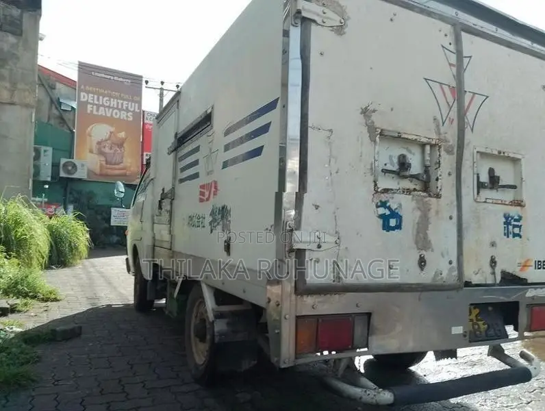 Isuzu Fargo Lorry 1994