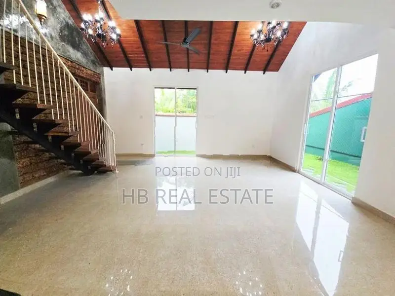 Architecture Designed Luxury Villa Type Modern House Piliyandala