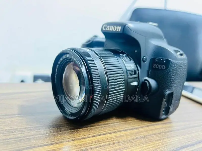 Canon 800D