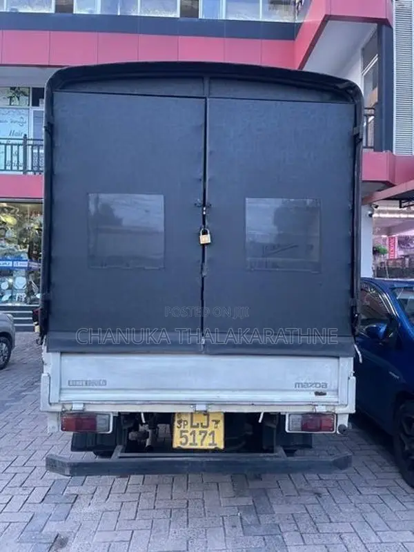 Mazda Bongo 2005