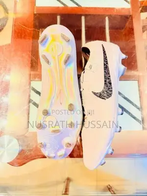Nike Tiampo Boots