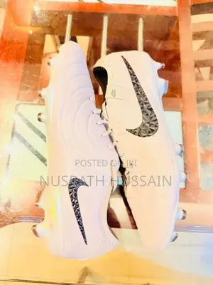 Nike Tiampo Boots