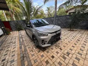 Toyota Raize z hybrid 2023