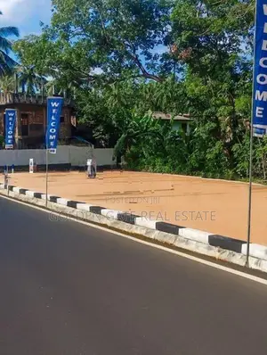 Yakkala Valuable Residential Land Closed to Kandy Road