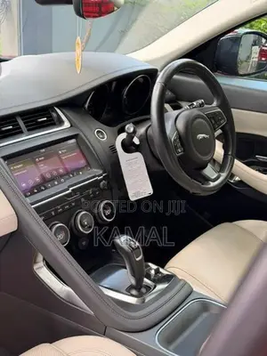 Jaguar E-Pace Premium 2020