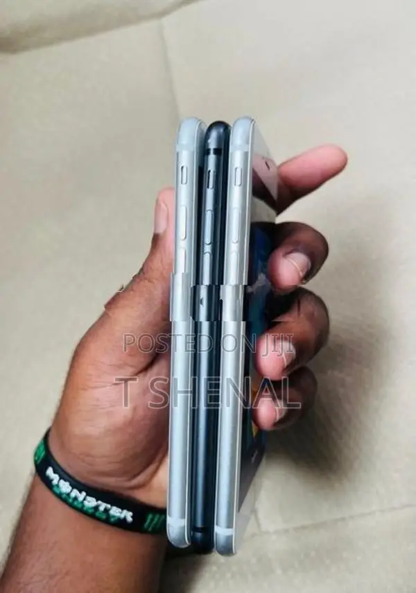 Apple iPhone 8 (Used)