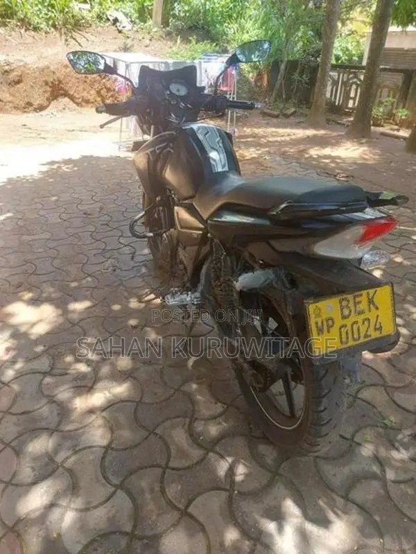 TVS Apache 2016