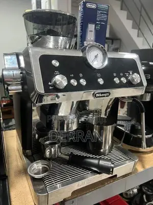 Coffee Machine - Delonghi