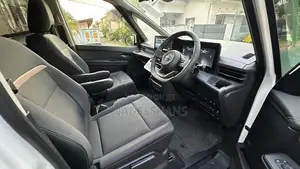 Nissan Serena HIGHWAY STAR V 2025