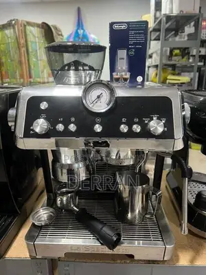 Coffee Machine - Delonghi