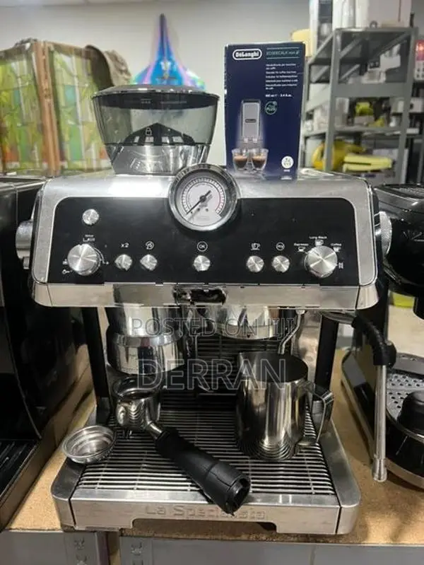 Coffee Machine - Delonghi