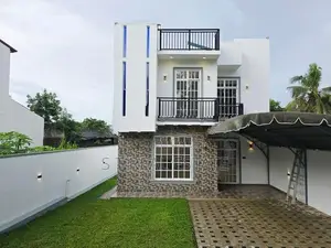 Newly Build Luxury Three Storey House for Sale in Kesbewa