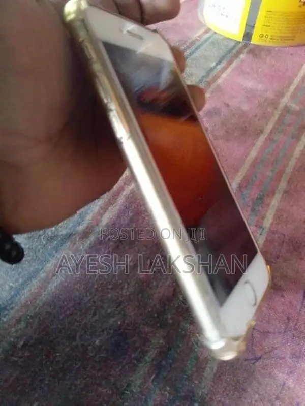 Apple iPhone 8 (Used)