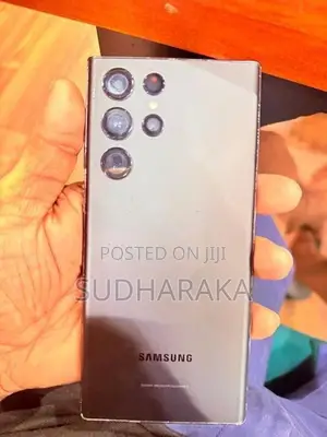 Samsung Galaxy S22 Ultra (Used)