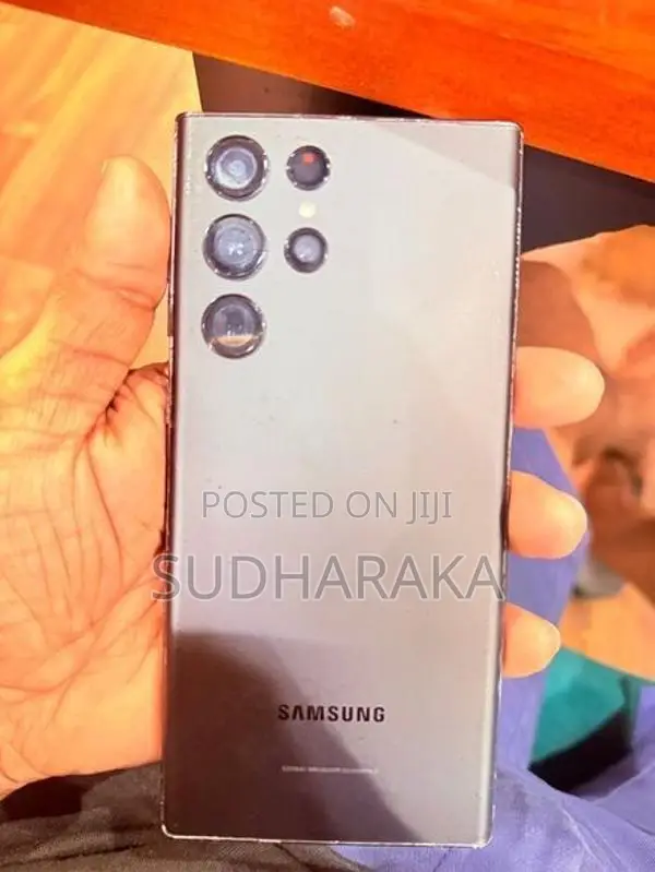 Samsung Galaxy S22 Ultra (Used)