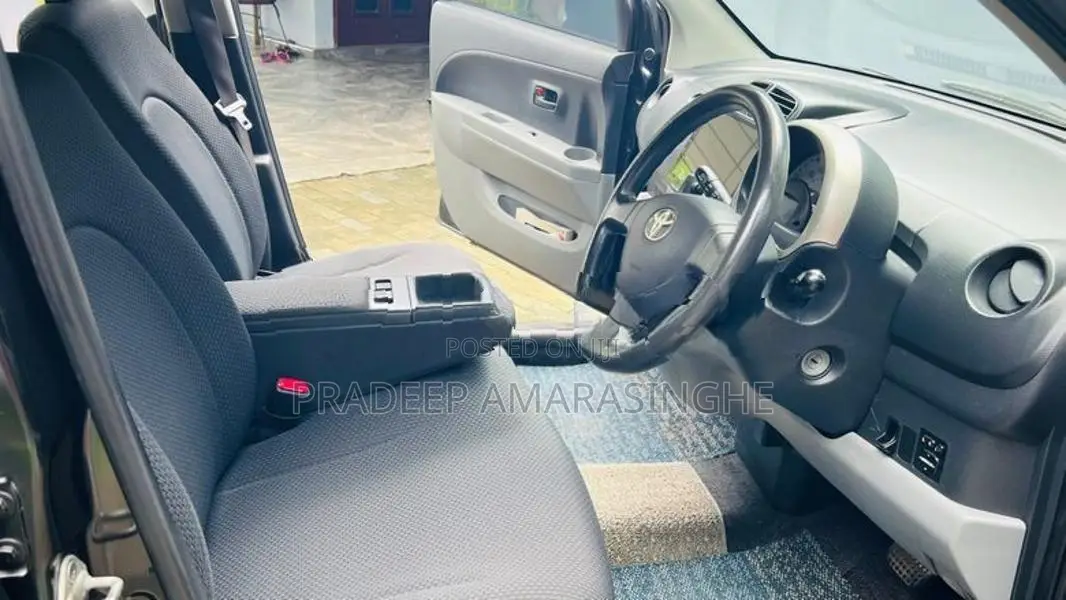 Toyota Passo 2010