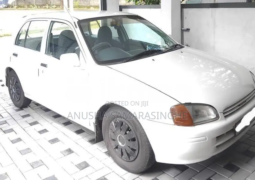 Toyota Starlet 1999
