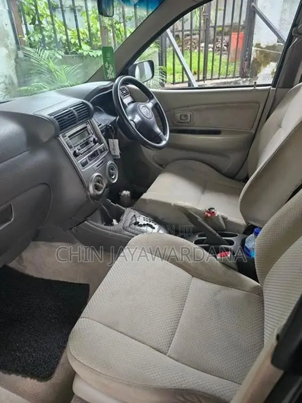 Toyota Avanza 2011