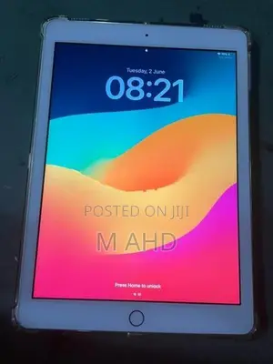Apple iPad 6th gen - 128GB