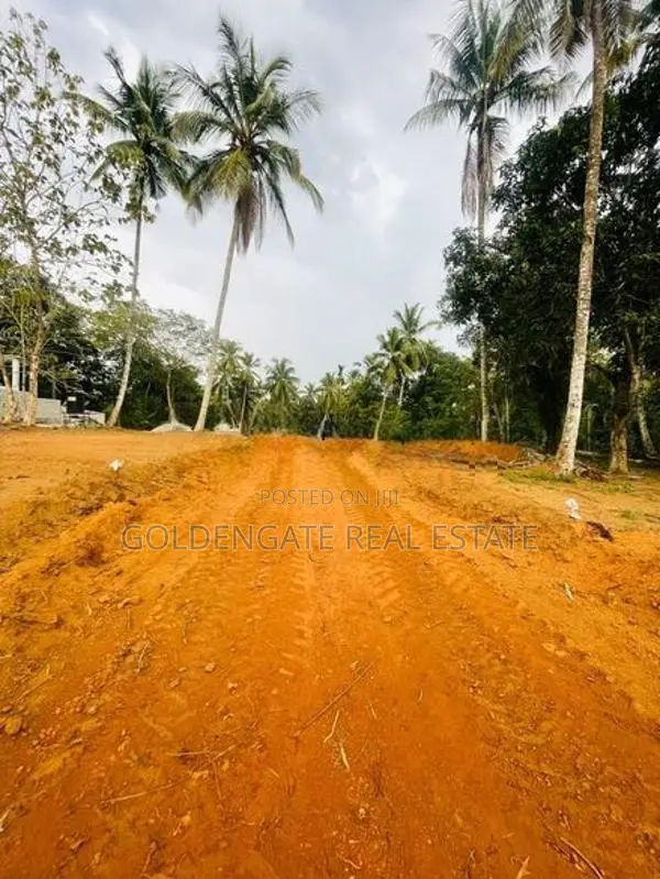 යක්කල නුවර පාරට සමීපව සංවර්ධනය කර විකුණන හොඳම ඉඩමක්