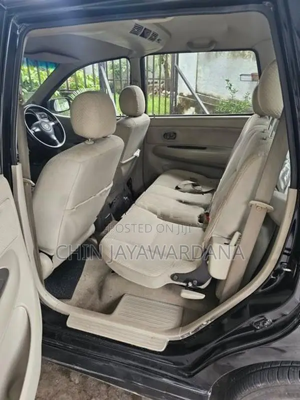 Toyota Avanza 2011