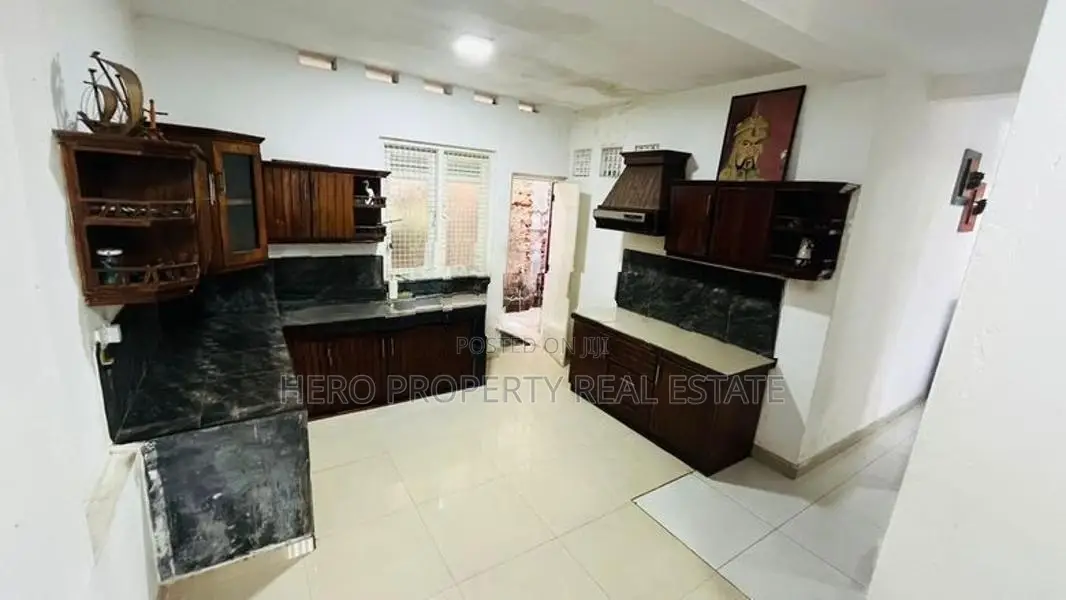Two Storey House for Rent in Kaduwela