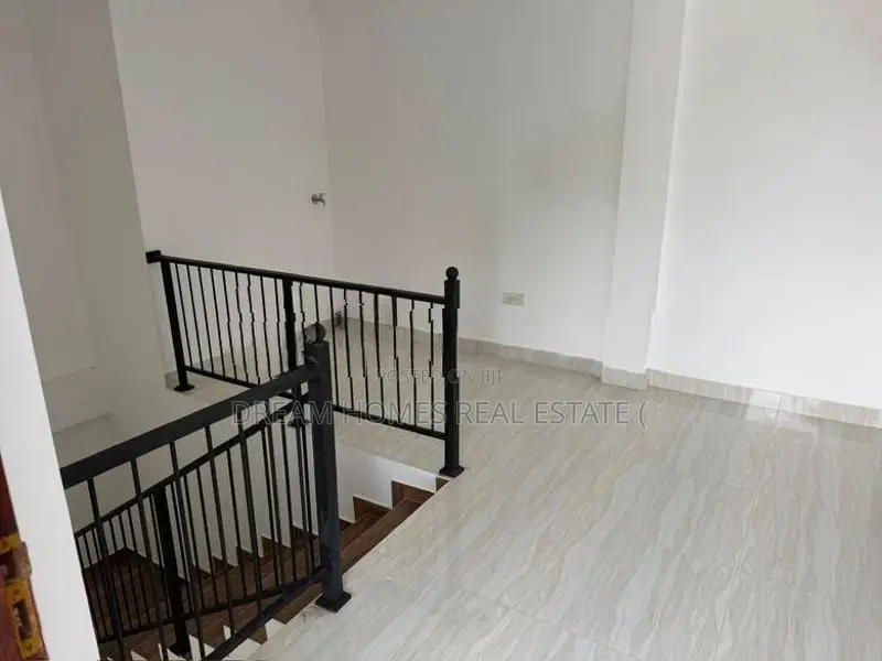 Modern Two-Storey Family Home for Sale – Athurugiriya